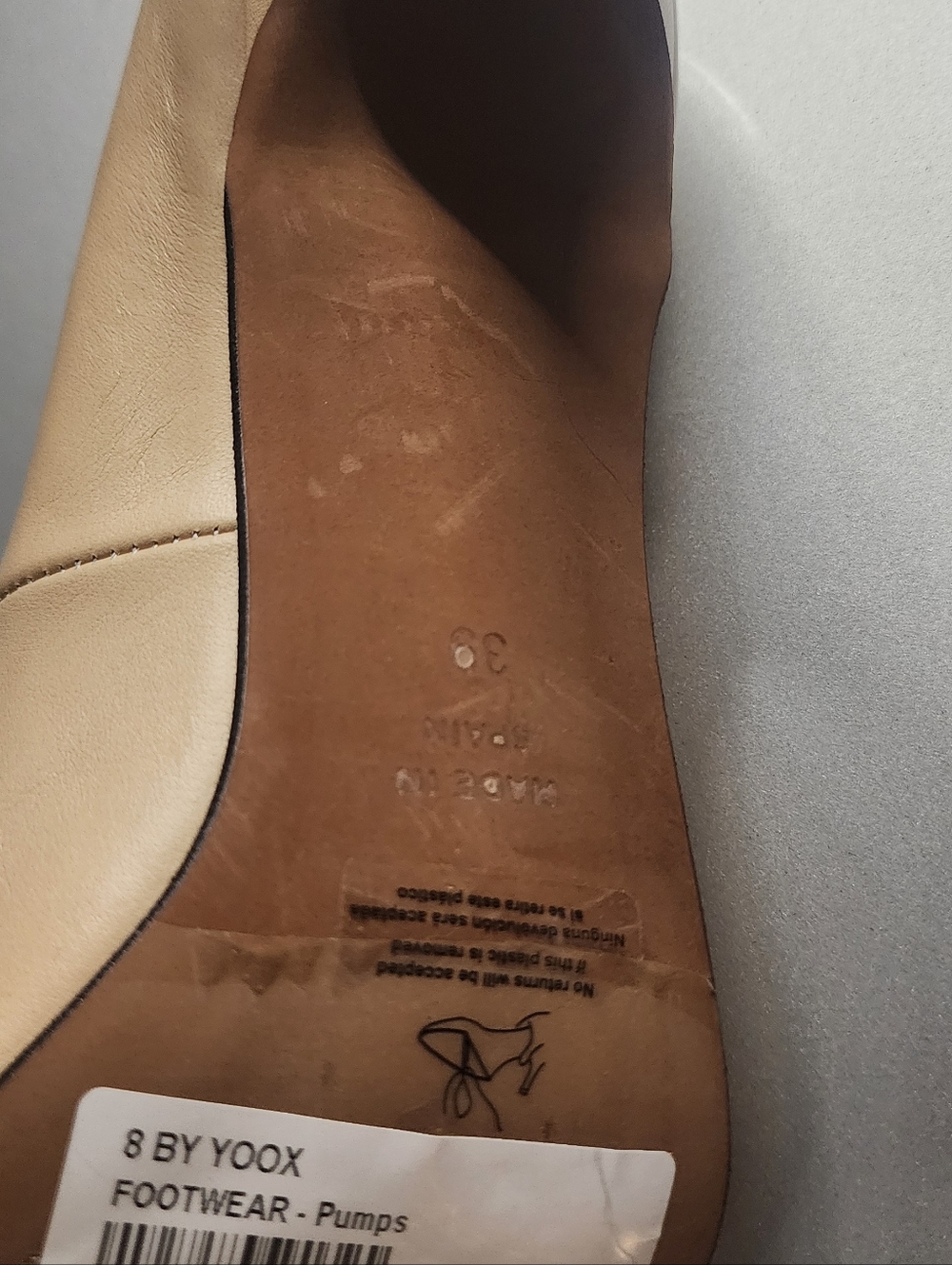 Classic Two-Tone Pointed Toe Women's Pump - Beige and Black - Picture 4 of 6